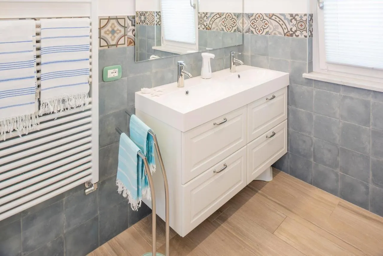 Villa Rosetta & Romeo Family Apartment Costermano